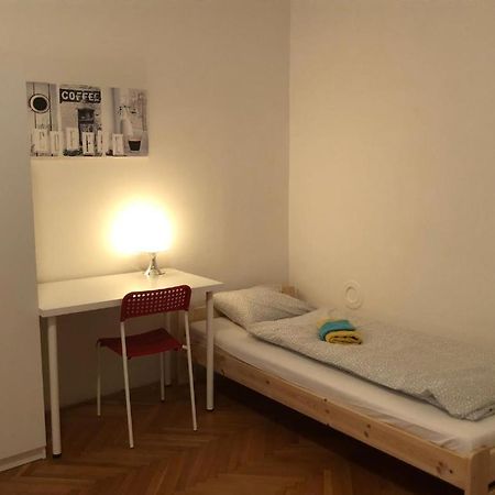 Apatrhostel Brno Buitenkant foto