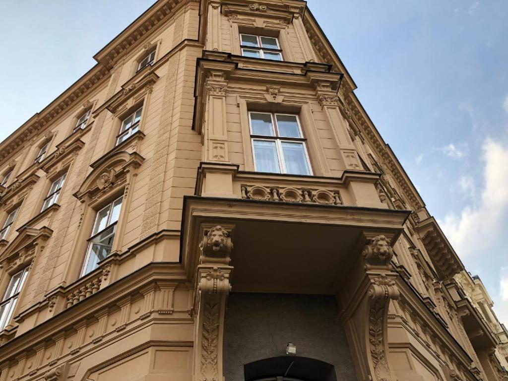 Apatrhostel Brno Buitenkant foto